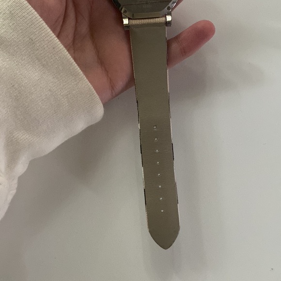 BURBERRY CLASSIC CHECK WATCH - Picture 5 of 11